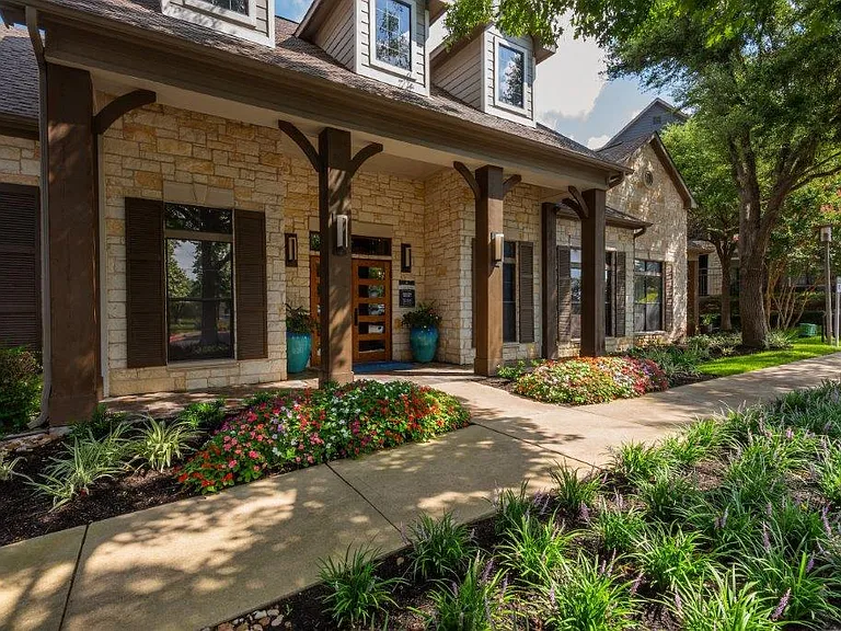 The Langdon on Parmer — Photo 47