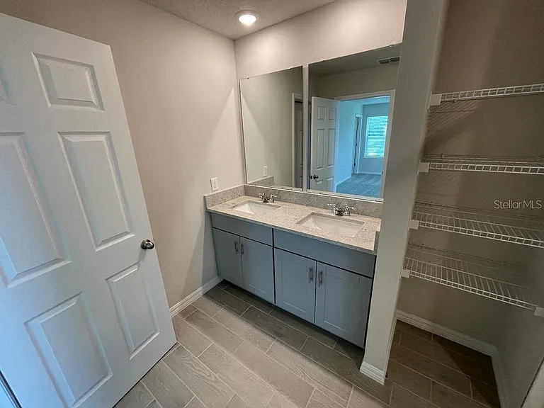 407 Legacy Loop — Photo 44