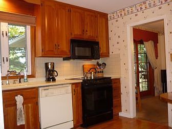 4th image of 2610 Whitman Dr