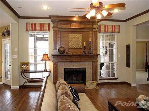 4th image of 3609 Burlington Dr