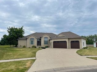 3101 41st Ave S, Fargo, ND 58104