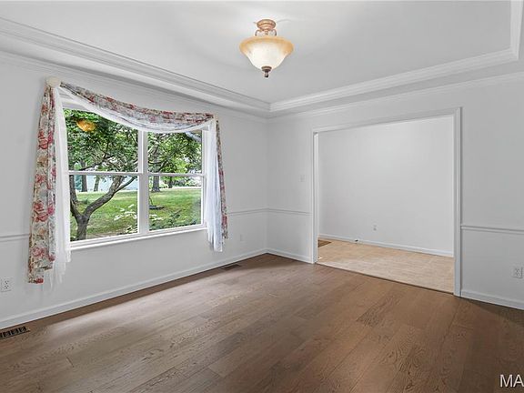4th image of 279 Fawn Ridge Ln