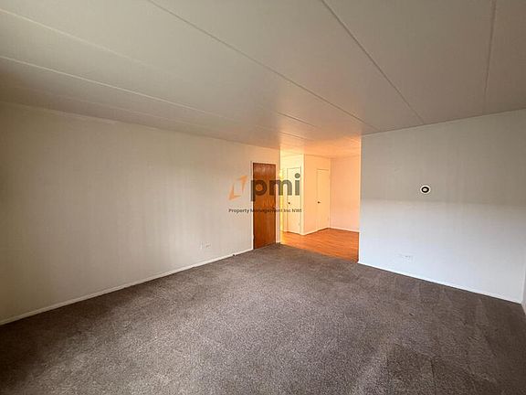 5th image of 111 Harrington Ave #10