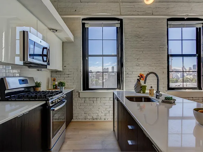 430 Fairmount — Photo 12