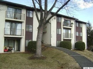 18 Spring Ct, Charlottesville, VA 22901