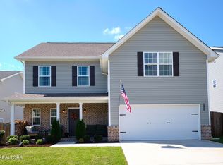 8155 Zenith Ln, Powell, TN 37849