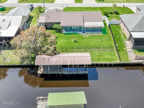 3rd image of 114 MAGNOLIA Drive