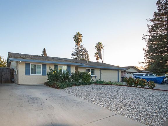 3rd image of 8712 Lodestone Cir