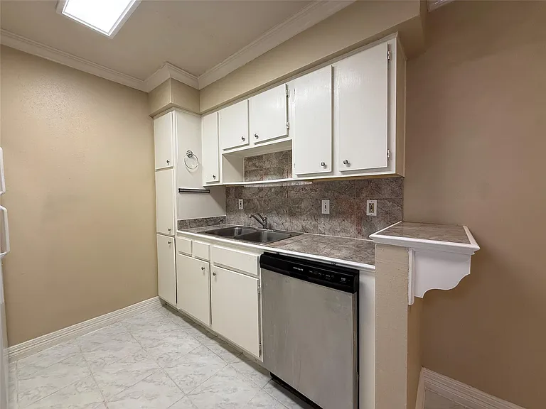 2250 Bering Dr #39 — Photo 13