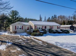 104 Dunphy Dr, Northampton, MA 01062