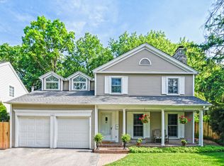 1229 Forest Glen Dr N, Winnetka, IL 60093