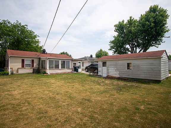 4th image of 550 Center Dr
