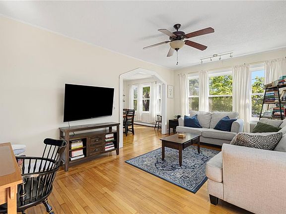 5th image of 843 Hope St #3