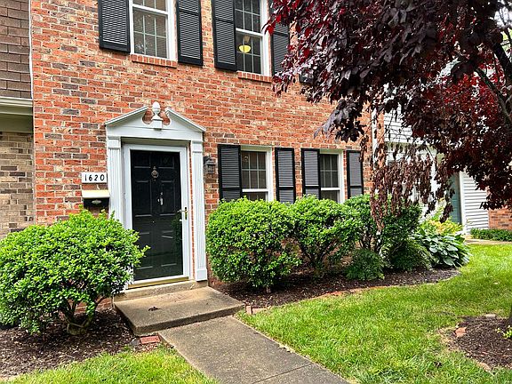 3rd image of 1620 Heritage Hill Dr