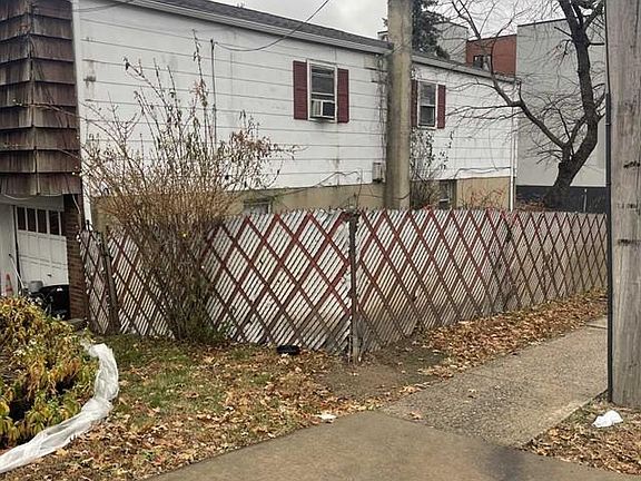 2nd image of 1700 34th St