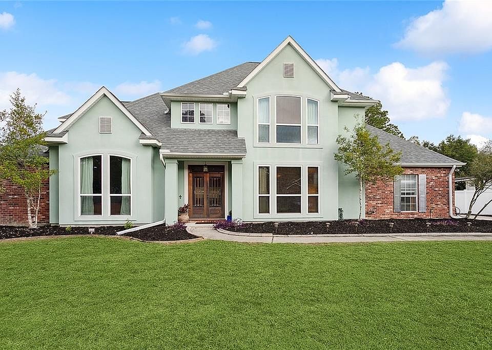 1st image of 2037 Hampshire Dr