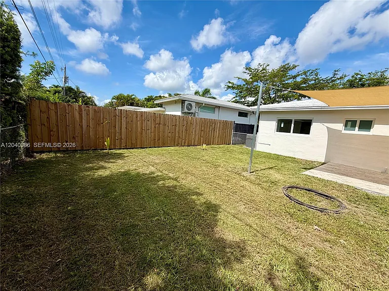 8235 SW 62nd Pl — Photo 36