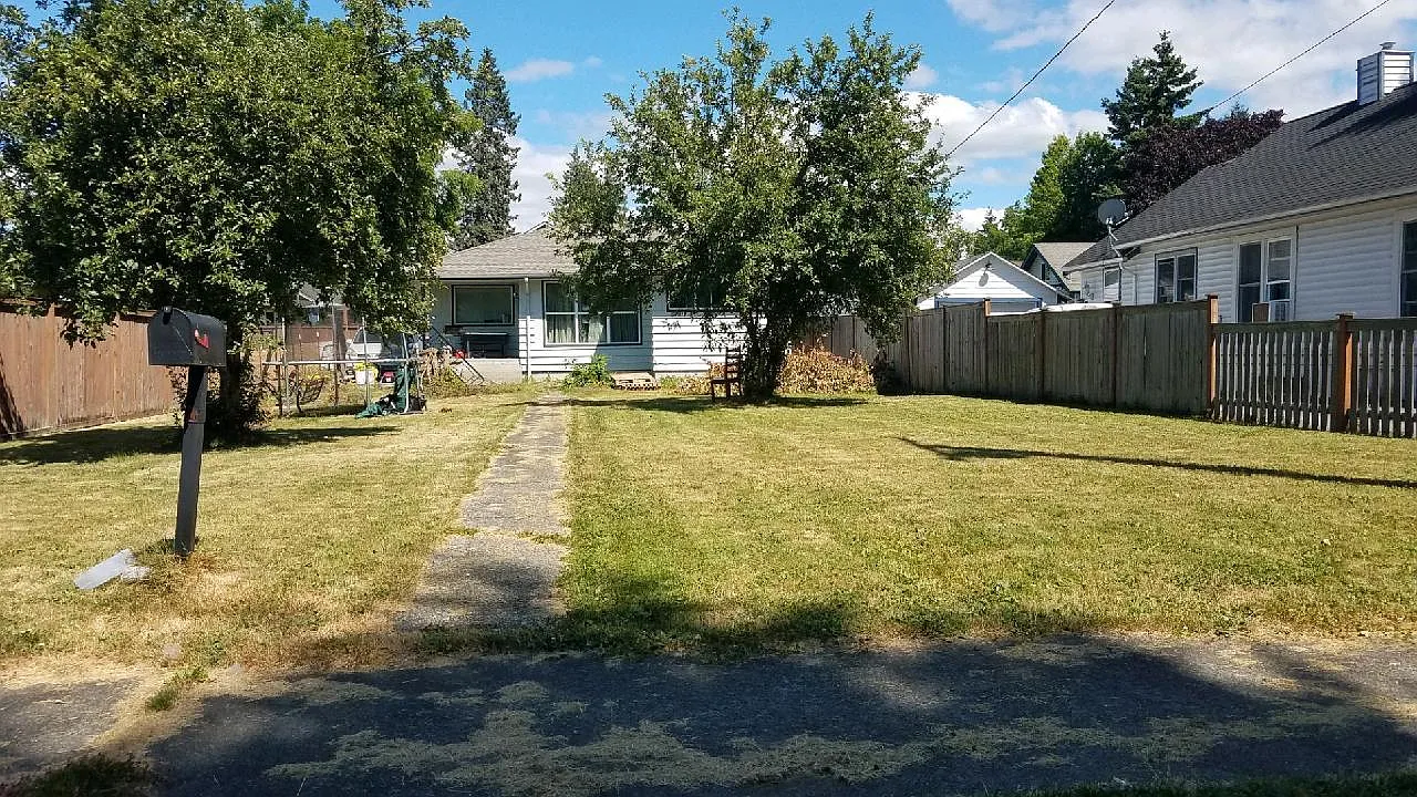 312 J St SE photo 1