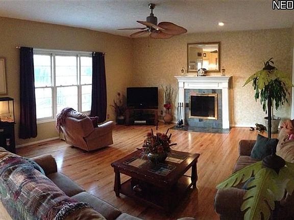 2nd image of 69 Kingston Dr