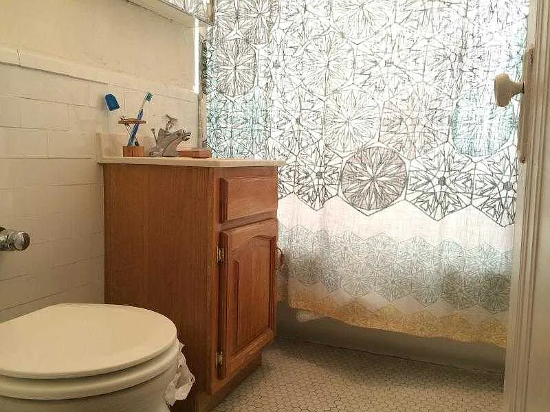 Studio, $2,200 — Photo 4
