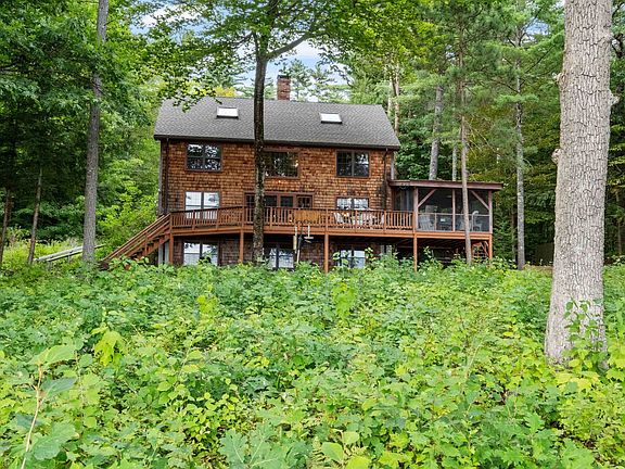 3rd image of 294 Pinehurst Road