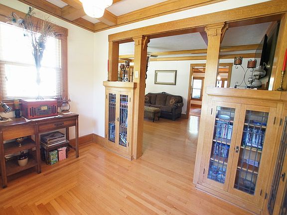 2nd image of 801 Marion Ave