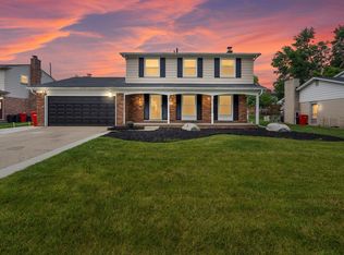 21070 Harvard Rd, Southfield, MI 48076