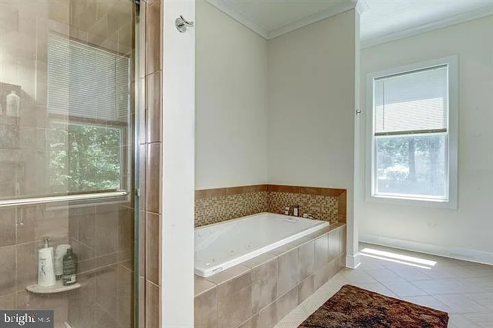 9830 River Rd — Photo 31