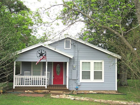 4th image of 1013 Prairie Lea St