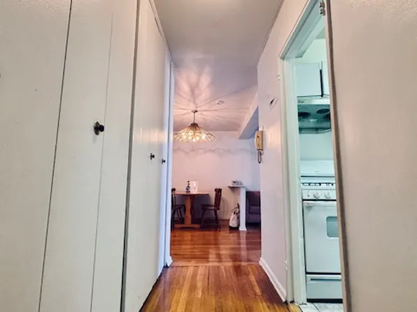 142-05 Roosevelt Avenue image 1 of 14