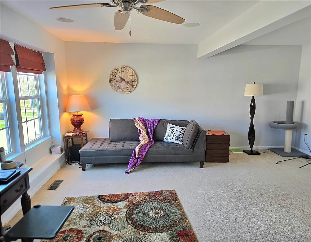 3 bed, 2.5 bath, 1676 sqft, $2,700 — Photo 4