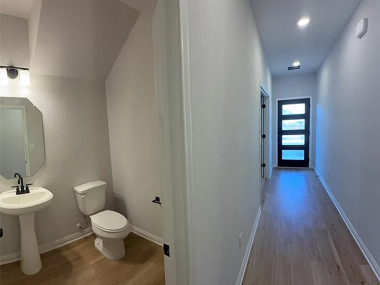 139 Gullivers Dr — Photo 6