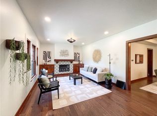 1323 44th St, Des Moines, IA 50311