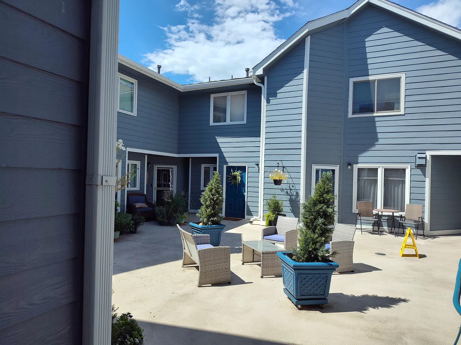1 bed, 1.5 bath, 953 sqft, $1,700 — Photo 3