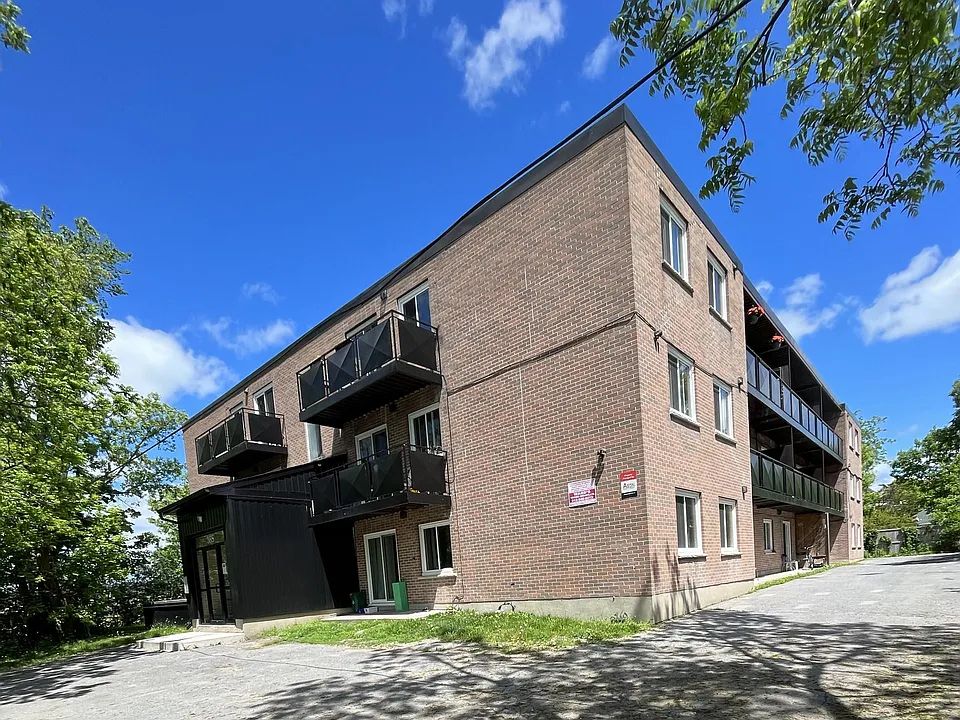 385 Division St #309