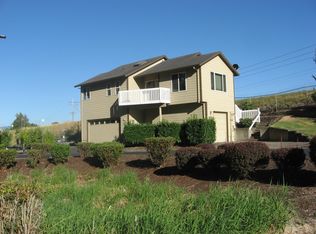 17813 NE Marine Dr, Portland, OR