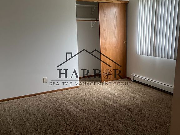 5th image of 115 1st Ave NE #201