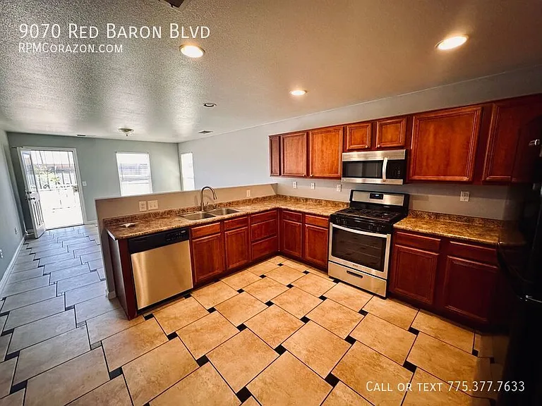 9070 Red Baron Blvd — Photo 4
