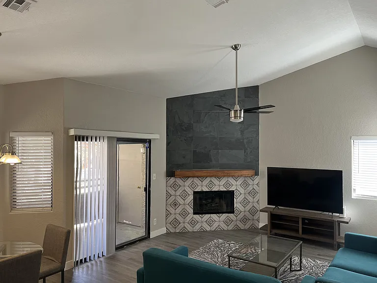 5044 S Rainbow Blvd #201 — Photo 3