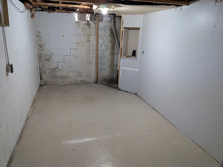 3603 Crestview Dr — Photo 11