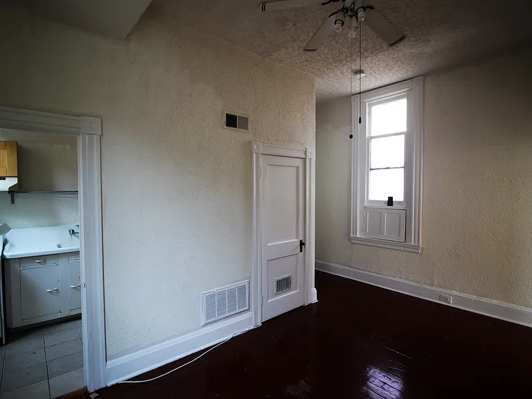 525 N. Charles St — Photo 9