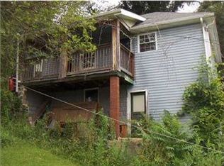 599 Ayers Ave, Turtle Creek, PA 15145