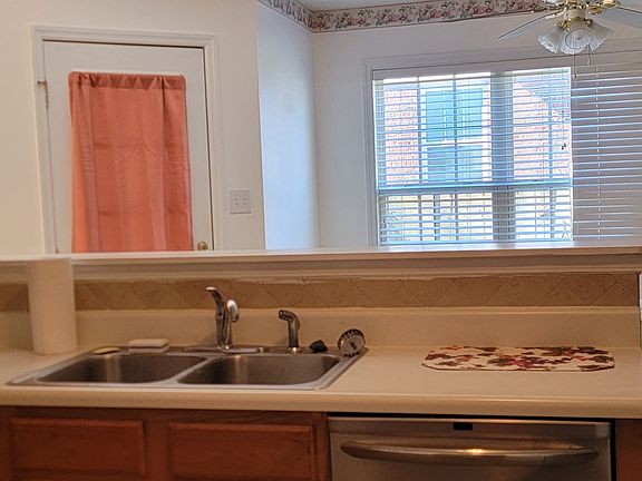 5th image of 802 Alexwood Dr