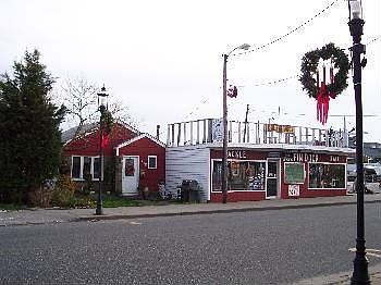 1st image of 924 Bay Ave