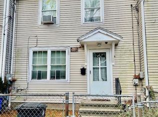 52 Arch St, New Haven, CT 06519