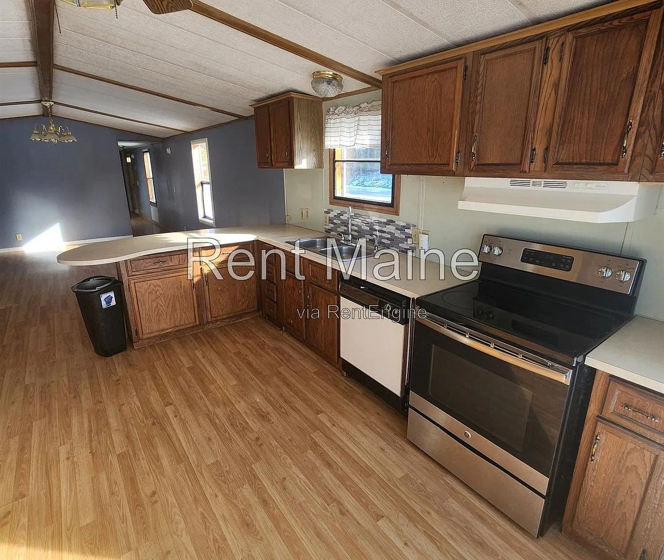 2 bed, 1.0 bath, 980 sqft, $1,230 — Photo 2