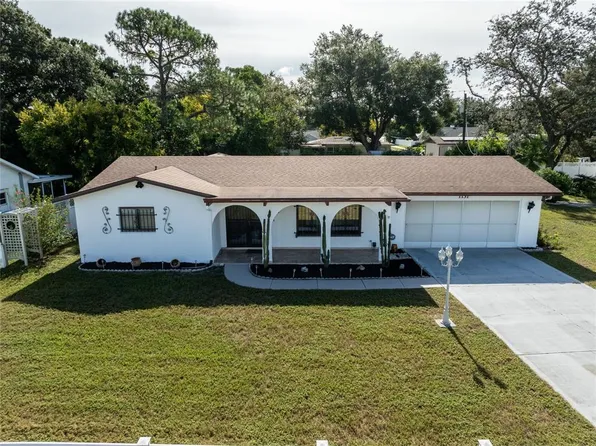 1131 Stillwater Ave, Deltona, FL 32725