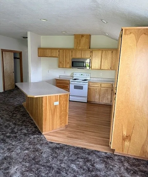 2166 Milford Dr — Photo 9