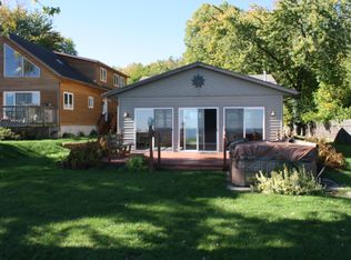 164 Rickers Bay Rd, Neenah, WI 54956