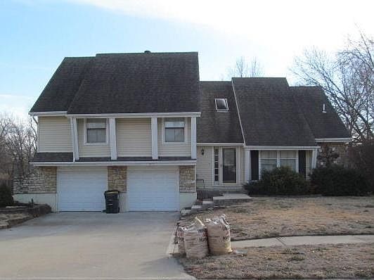 1st image of 2800 Sweet Briar Dr